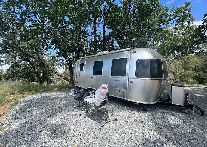 Modern Airstream With Amazing View - 10 To 15 Minutes From Kings Canyon National Park