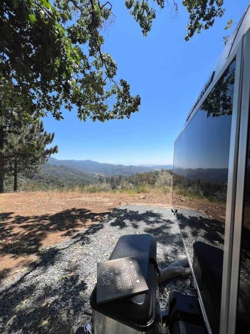 Modern Airstream With Amazing View - 10 To 15 Minutes From Kings Canyon National Park *