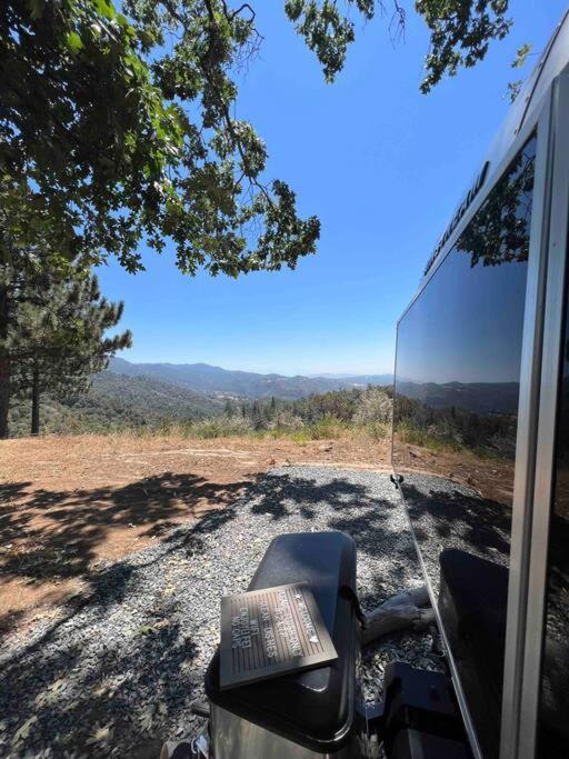 Modern Airstream With Amazing View - 10 To 15 Minutes From Kings Canyon National Park Campsite *
