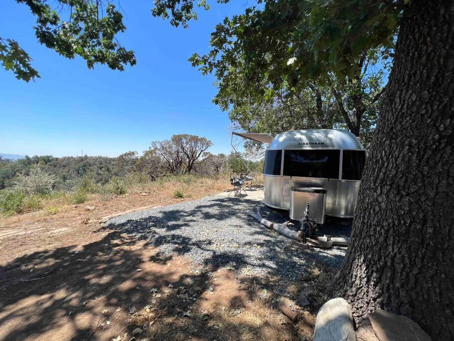 Modern Airstream With Amazing View - 10 To 15 Minutes From Kings Canyon National Park * Dunlap