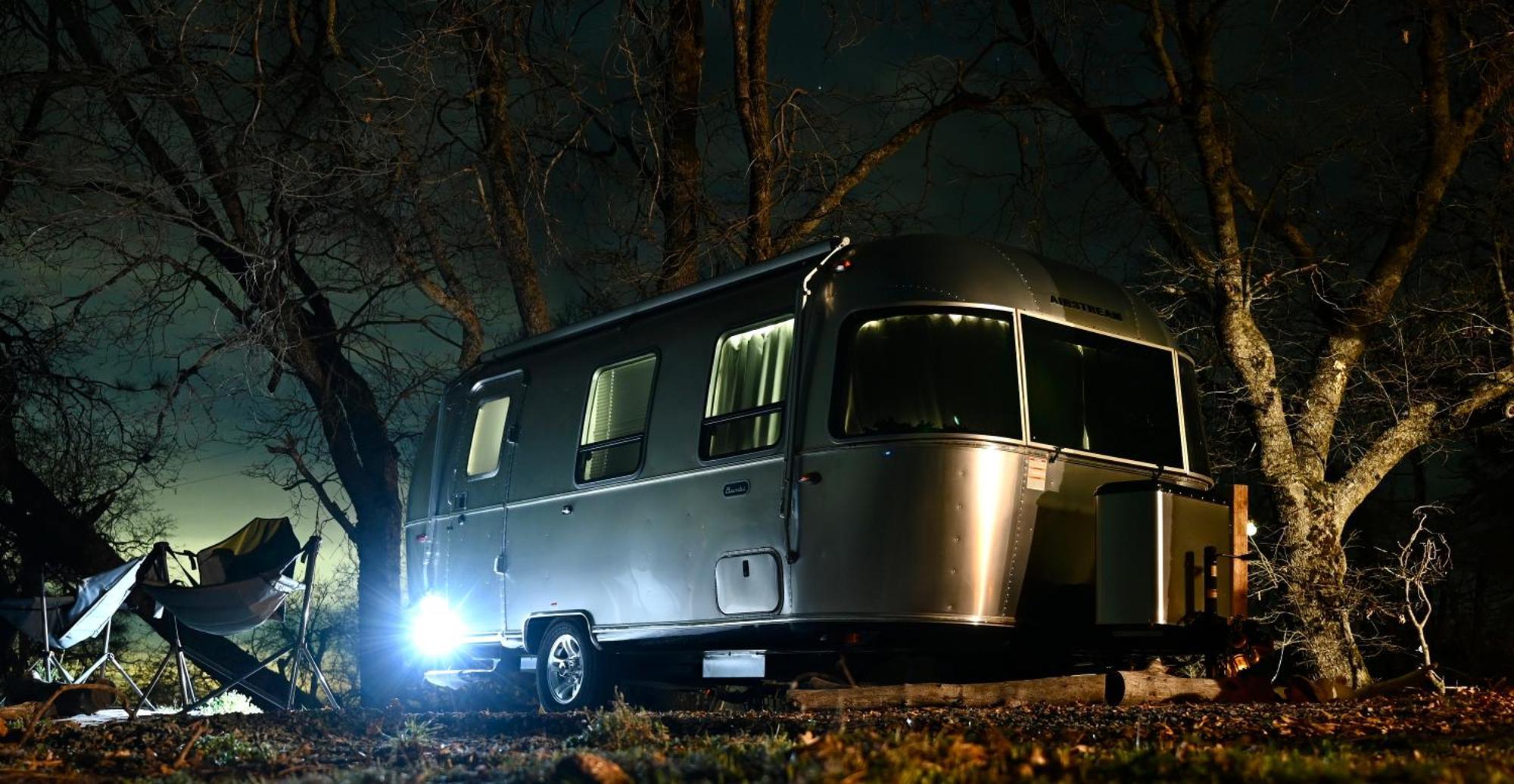 Modern Airstream With Amazing View - 10 To 15 Minutes From Kings Canyon National Park Campsite Dunlap